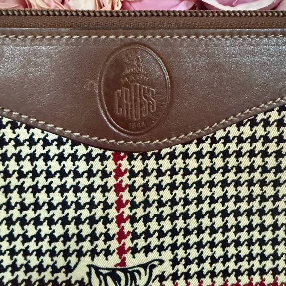 Mark Cross vintage Zippered pouch clutch houndstooth print - Picture 5 of 15